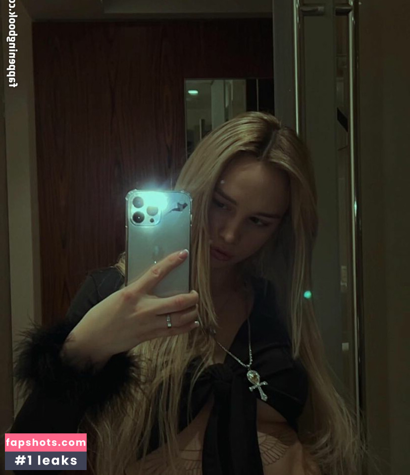 Diana Shurygina gallery photo #22