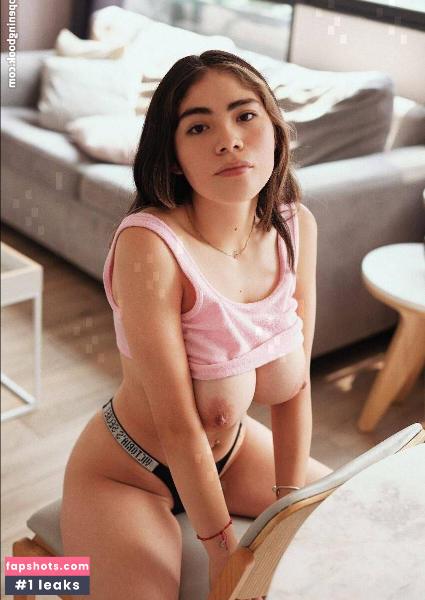 Diana Tapia gallery photo #12