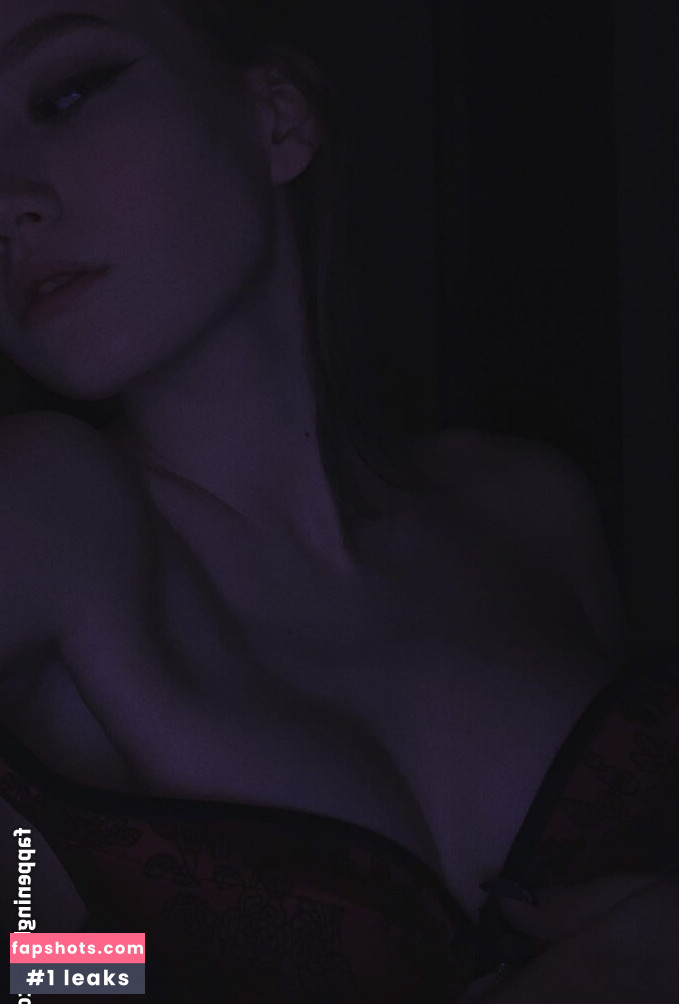 Diana Volynets gallery photo #21