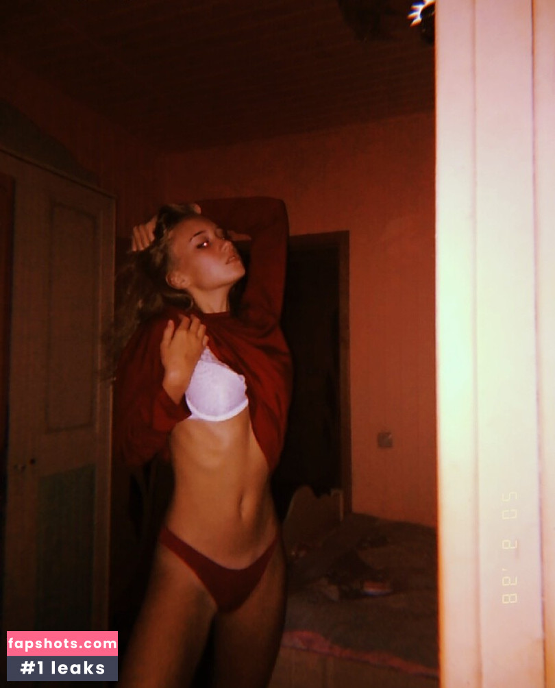 Diana Volynets nude babe gallery