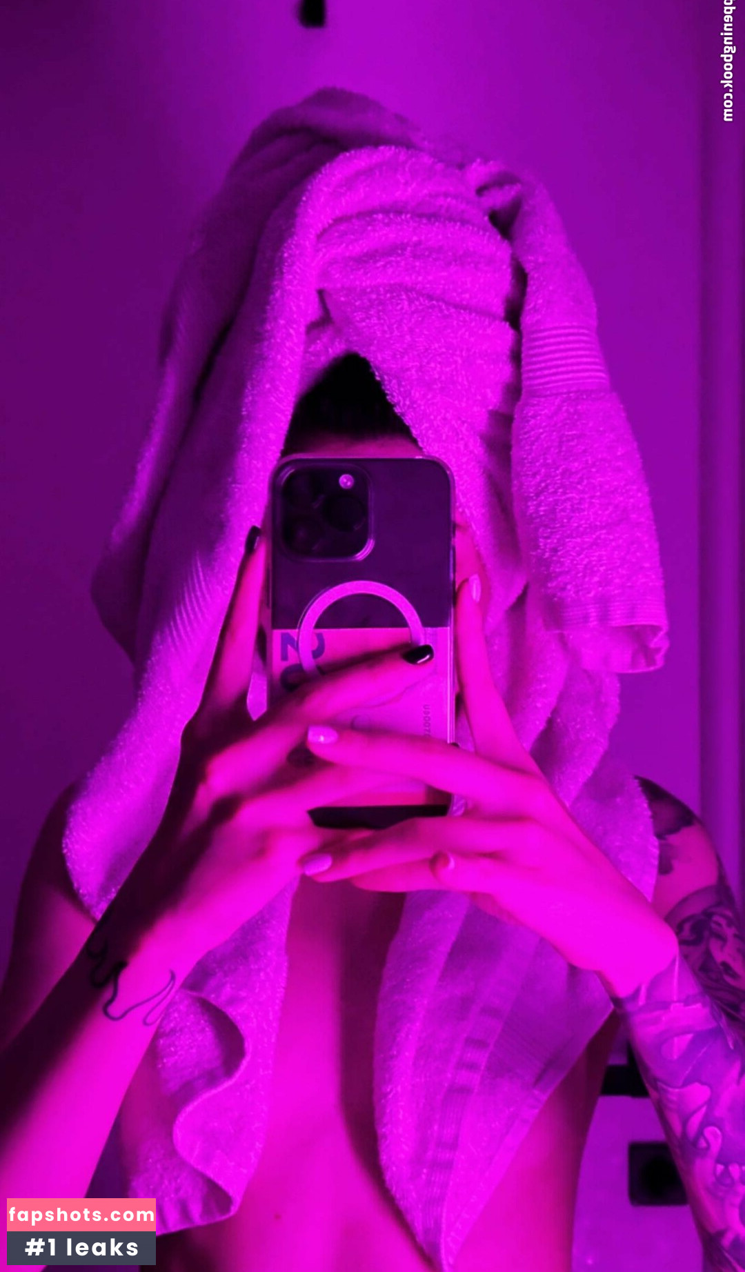 DianaRice gallery photo #23