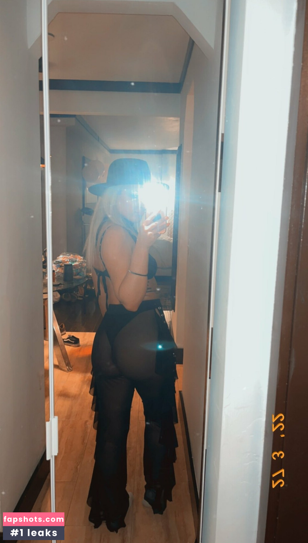 dianaXo gallery photo #8