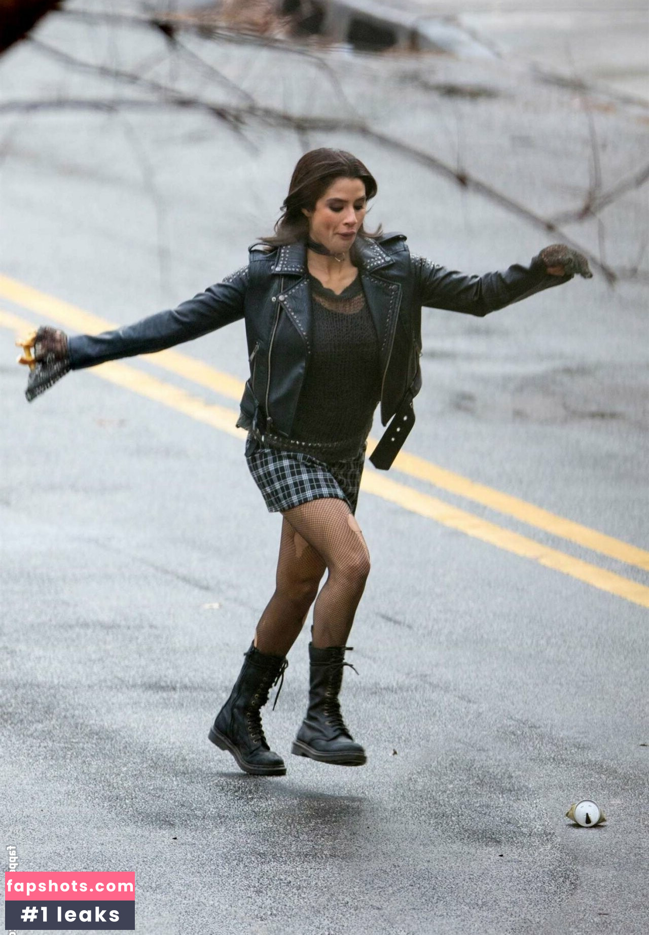 Diane Guerrero gallery photo #120