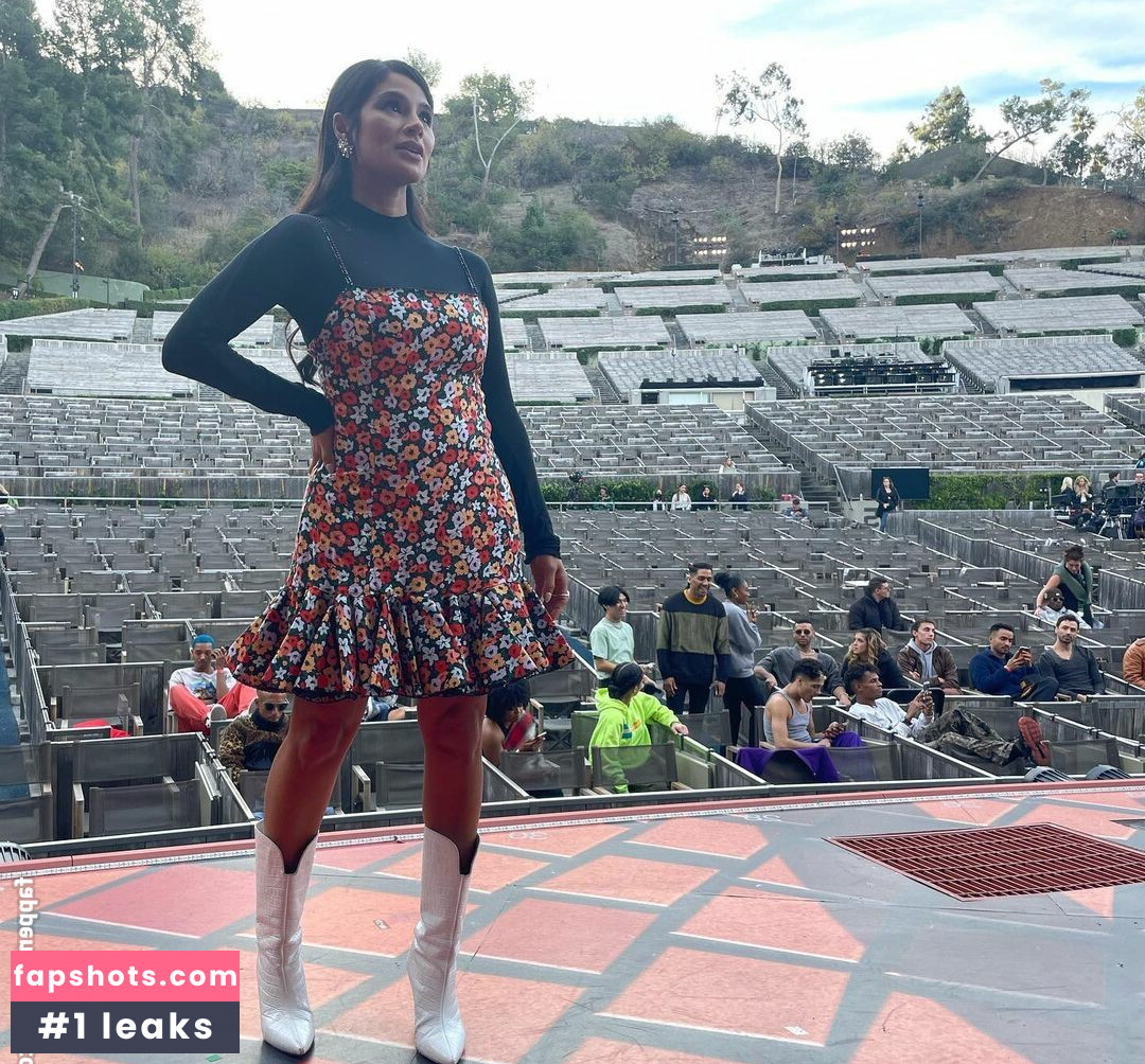 Diane Guerrero gallery photo #147