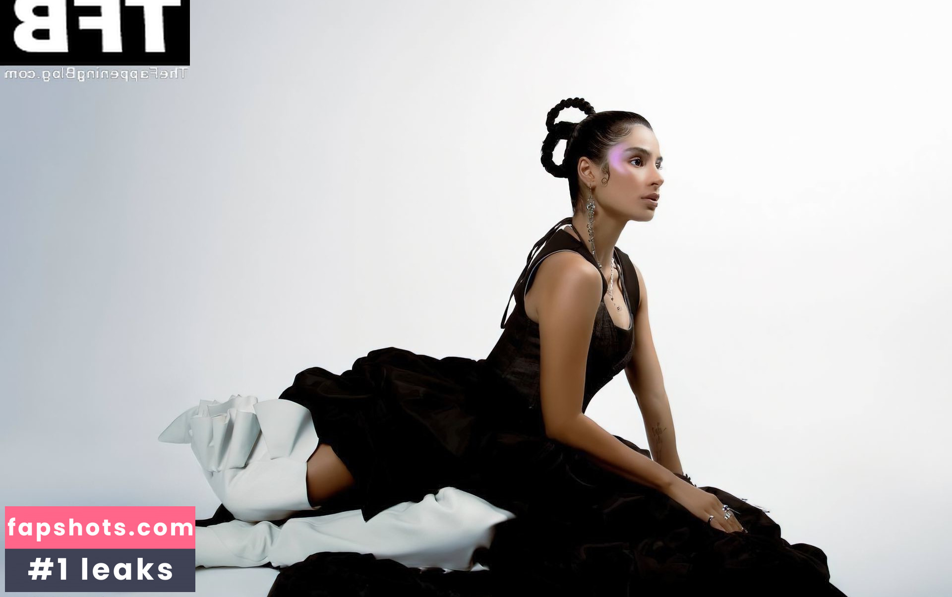 Diane Guerrero gallery photo #188