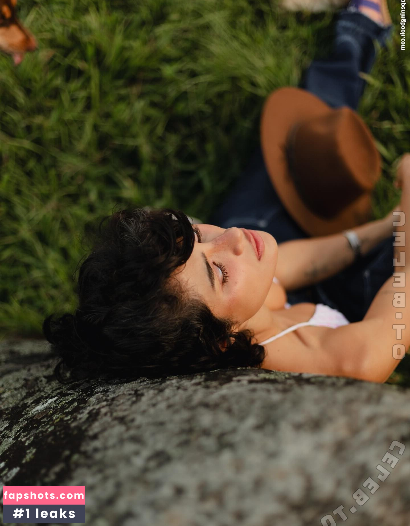 Diane Guerrero gallery photo #27