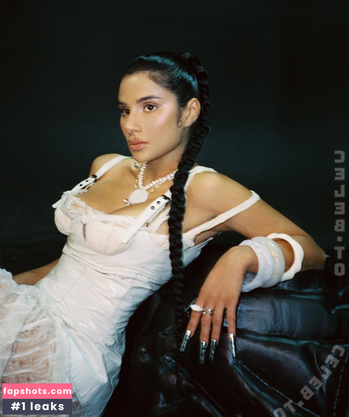 Diane Guerrero gallery photo #9