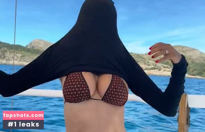 Diane Guerrero gallery photo #98