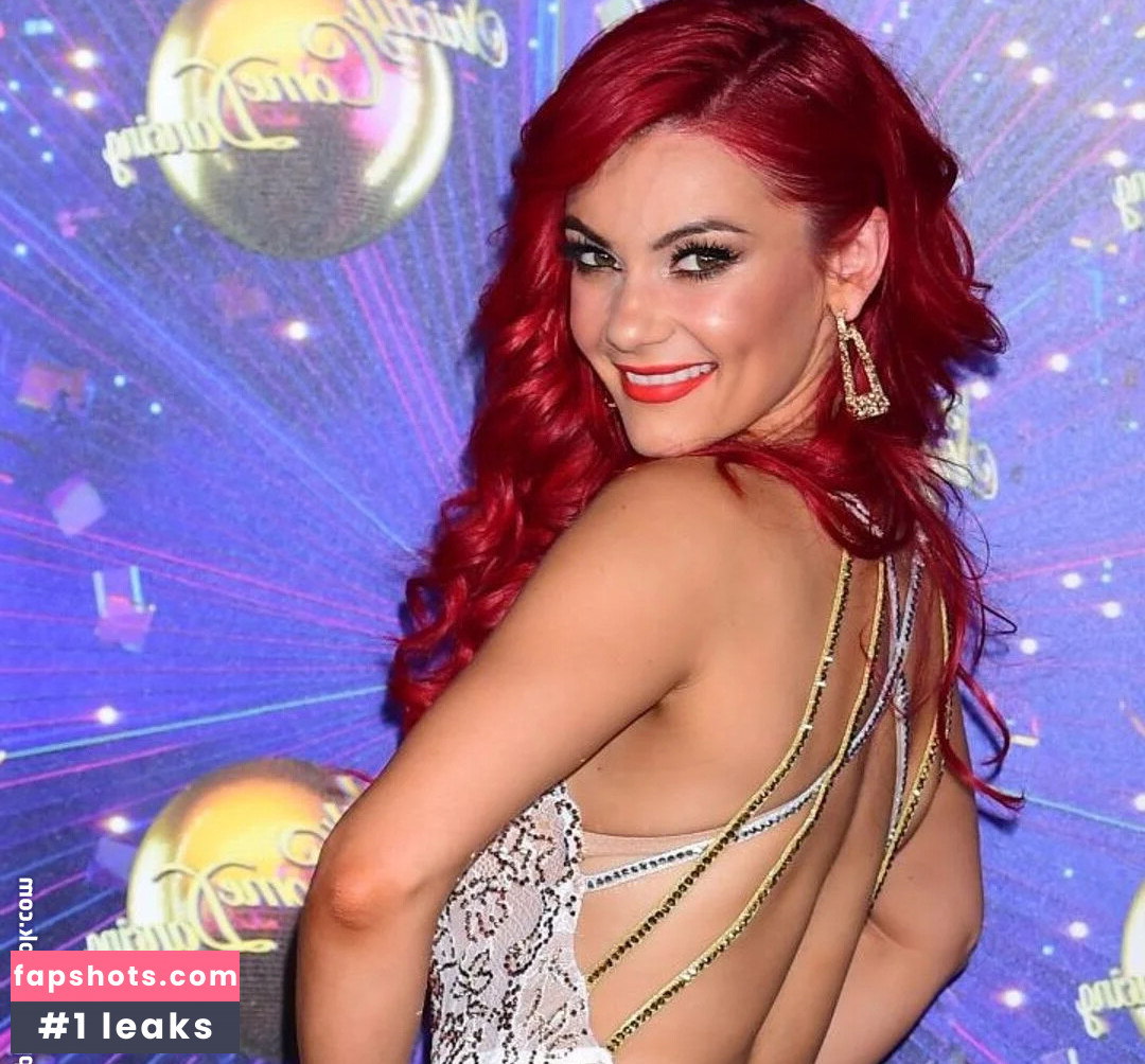Dianne Buswell gallery photo #27