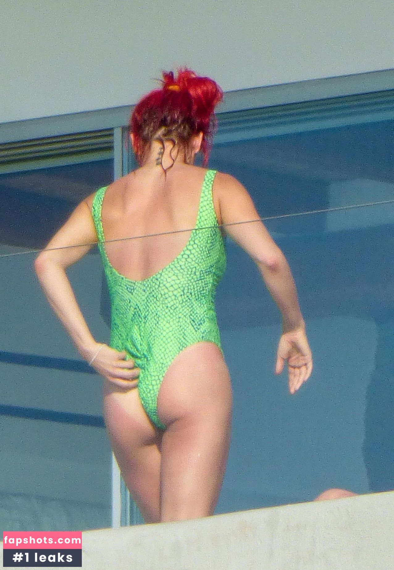 Dianne Buswell gallery photo #37