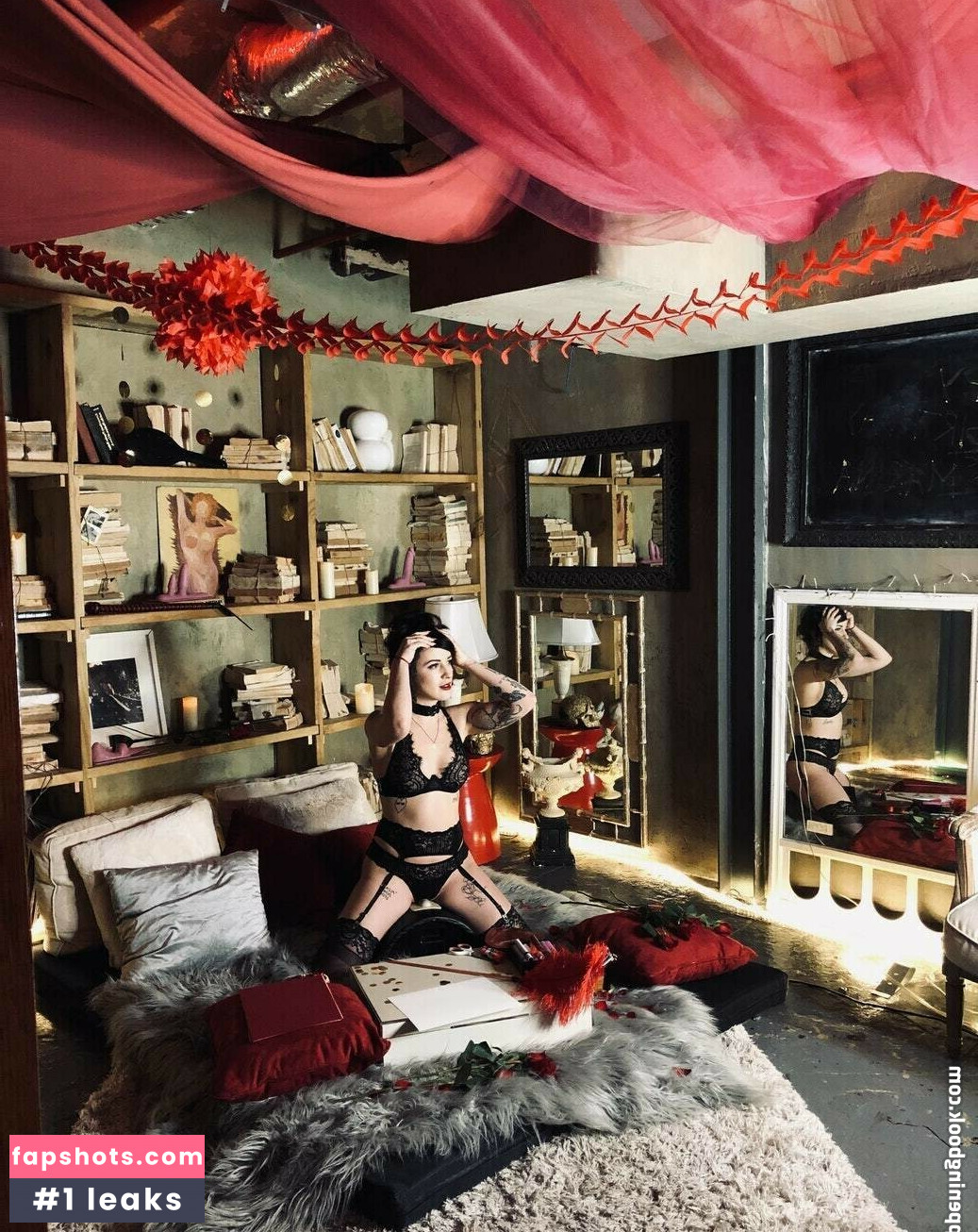 Diary For Lovers gallery photo #2