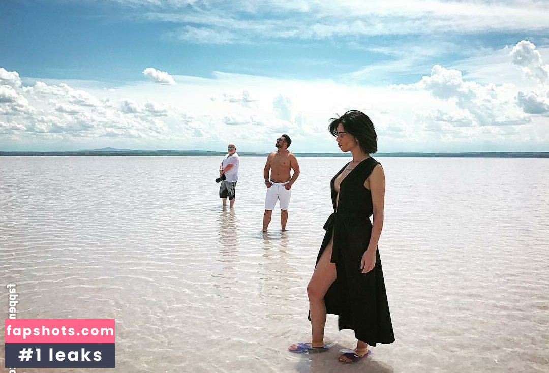 Didem Dinç gallery photo #25