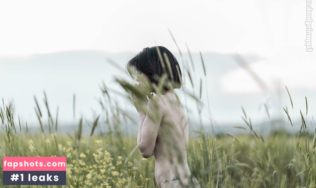 Didem Dinç gallery photo #37