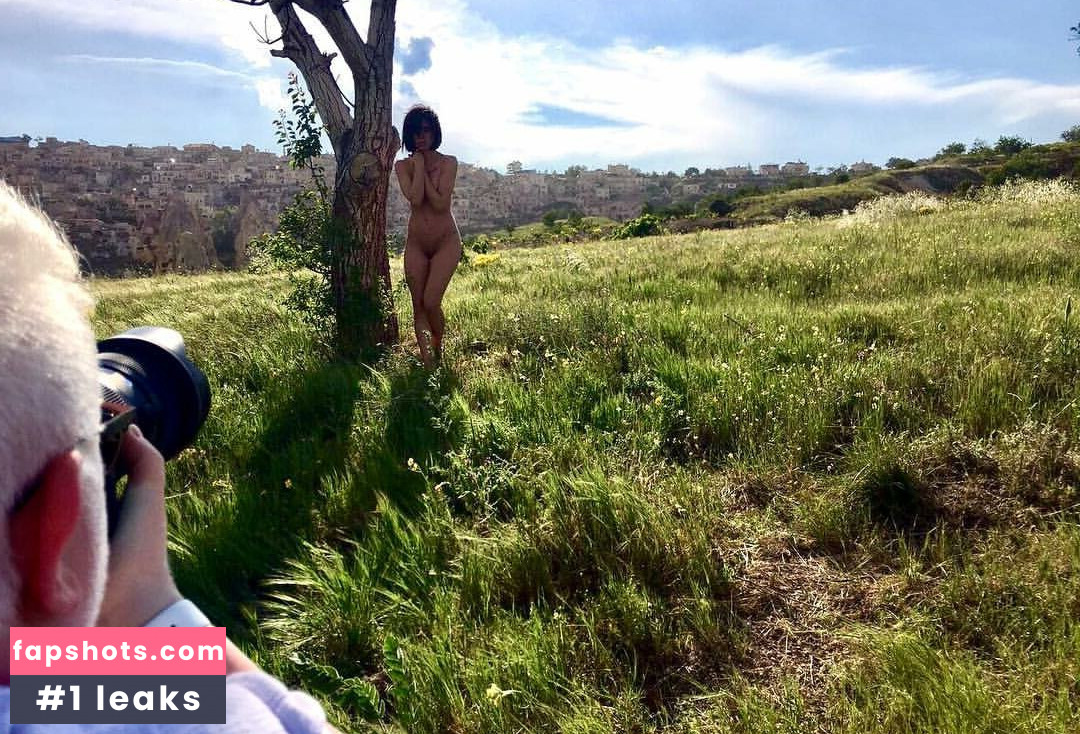 Didem Dinç gallery photo #53