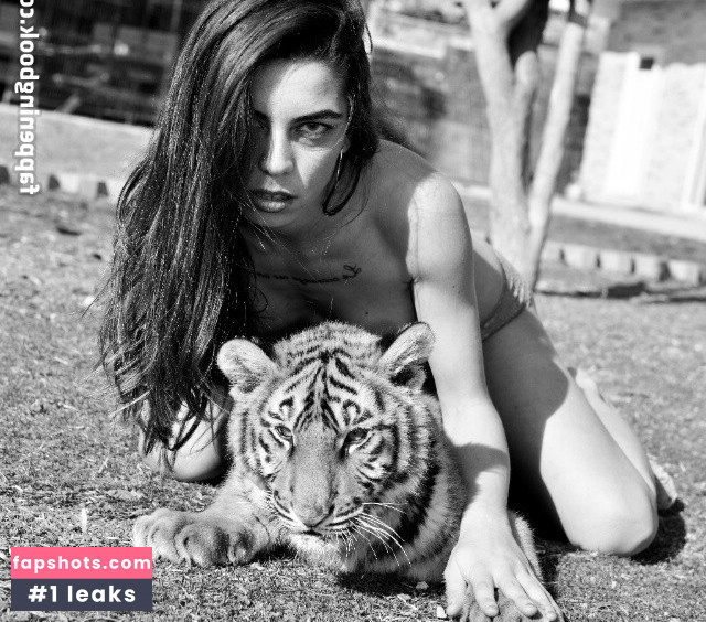 Didem Dinç gallery photo #8