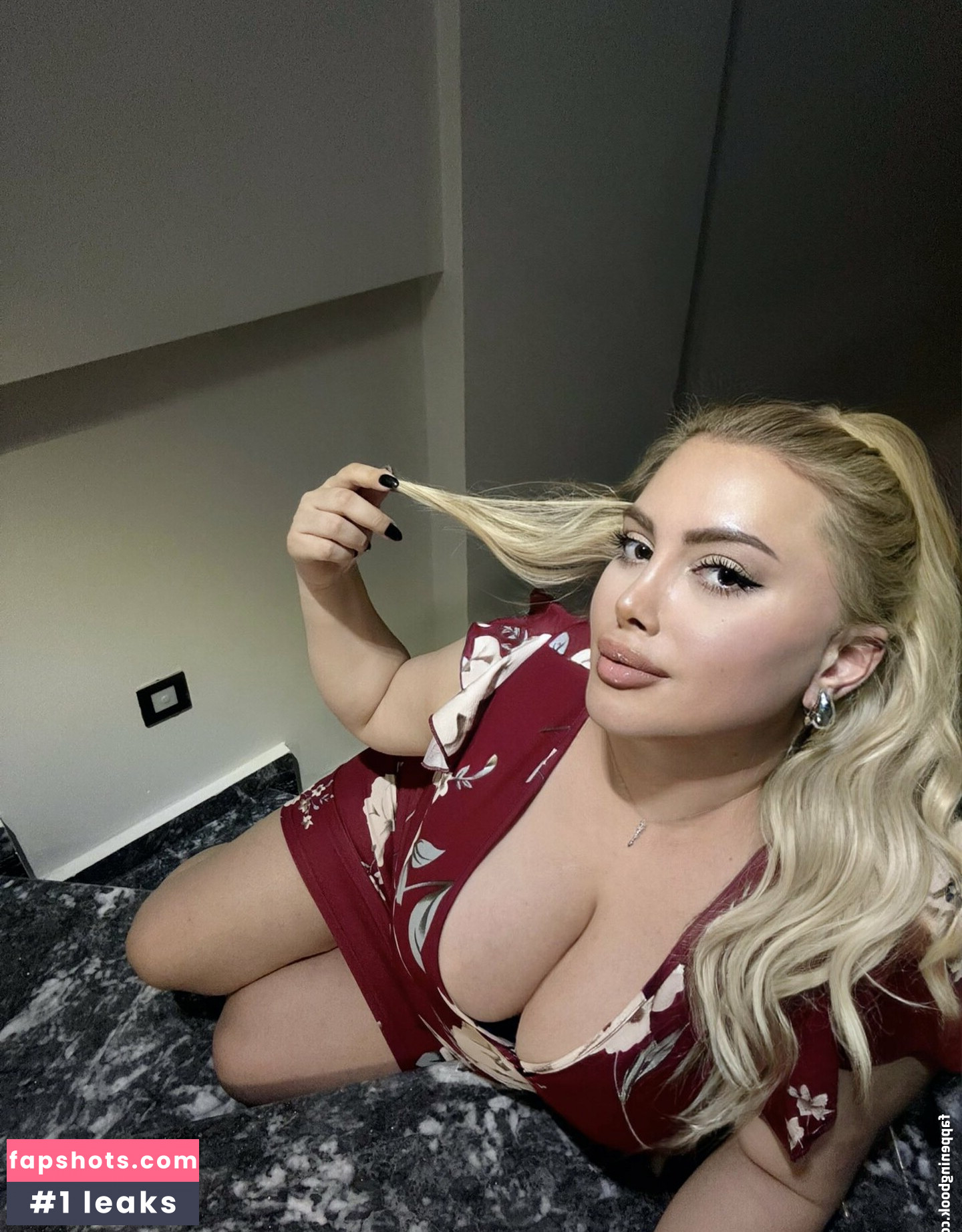 Dilan Dere gallery photo #7