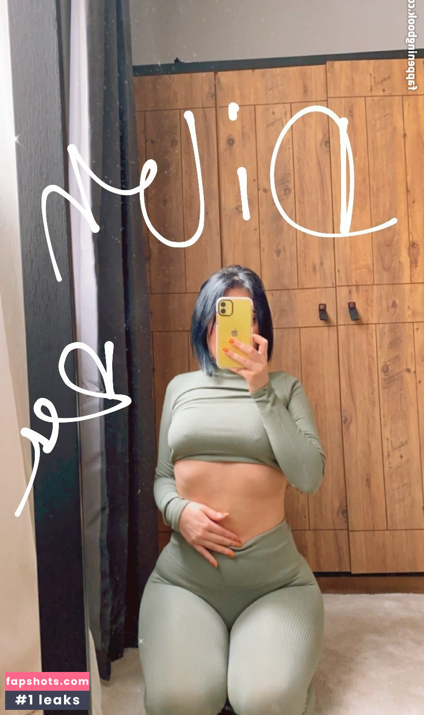 Dilan Dere gallery photo #81