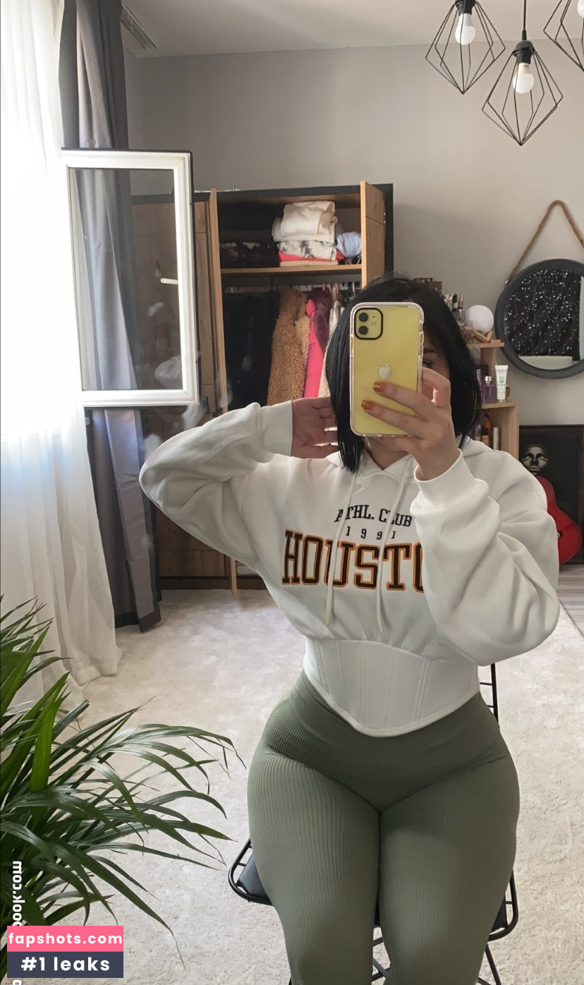 Dilan Dere gallery photo #85