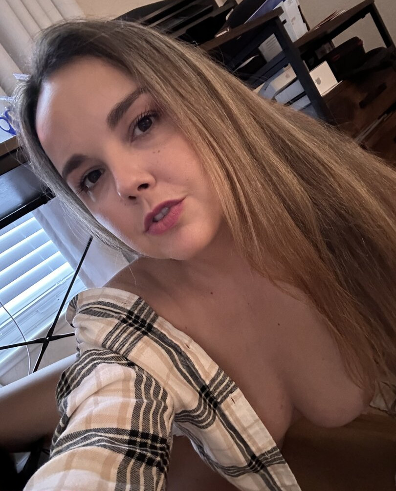 dillion-harper gallery photo #979