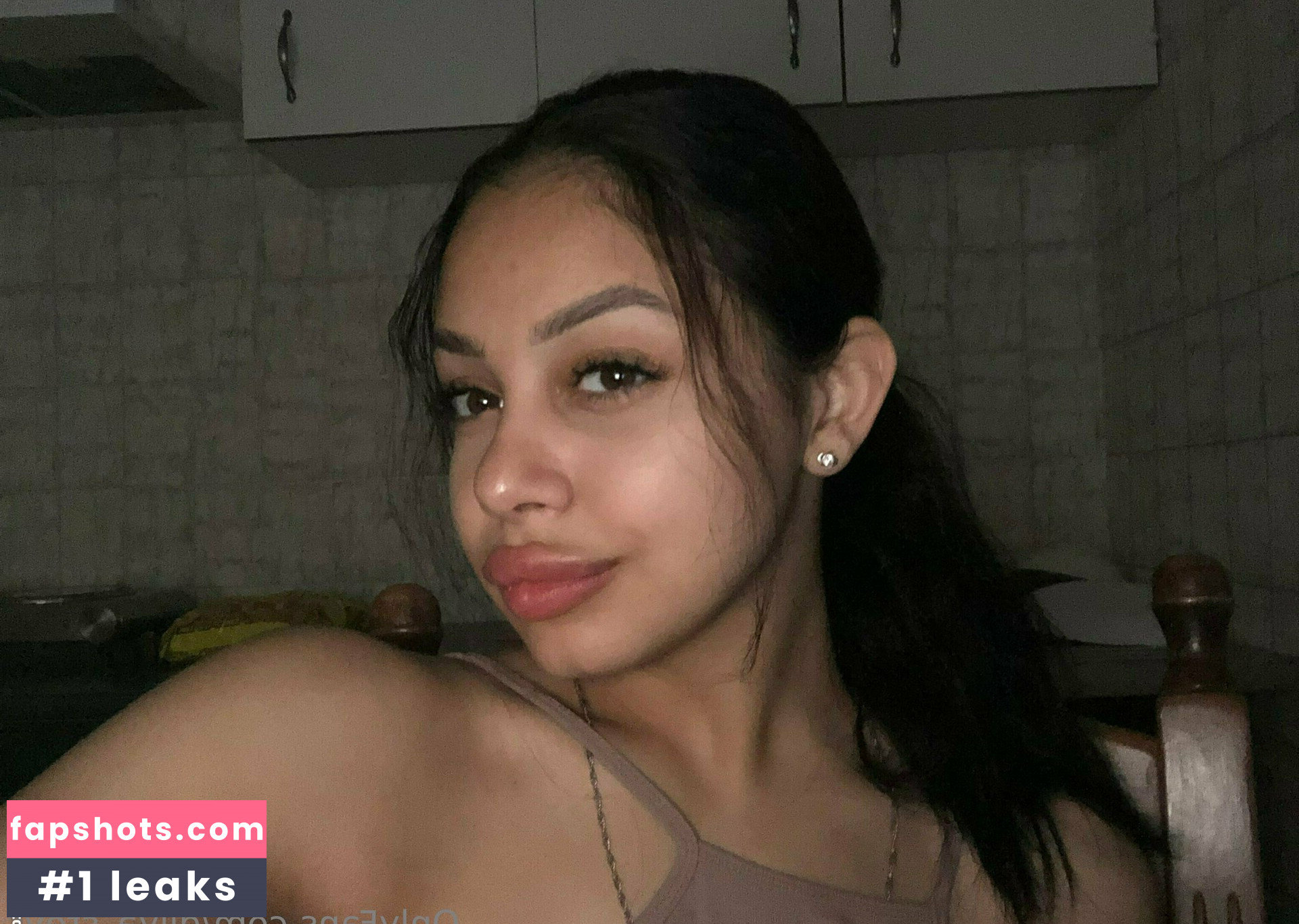 dilya_cherry gallery photo #3