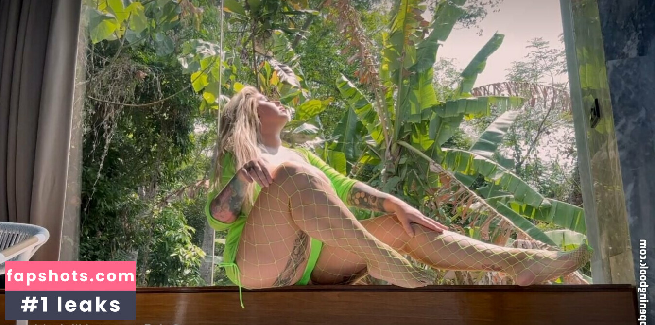 Dilyla Bloom gallery photo #33