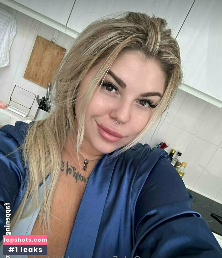 Dilyla Bloom gallery photo #37