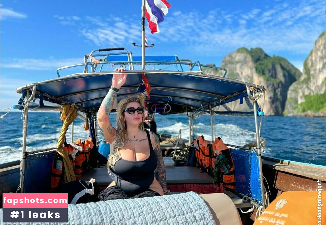 Dilyla Bloom gallery photo #45