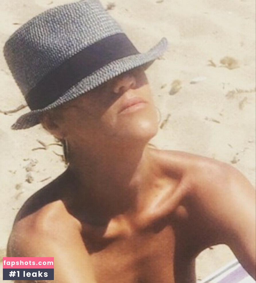 Dimitra Charilaou gallery photo #11