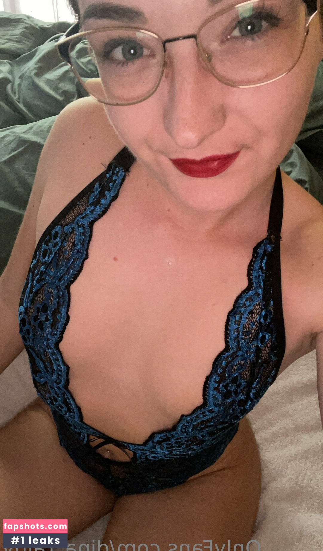 dina_rainy gallery photo #13