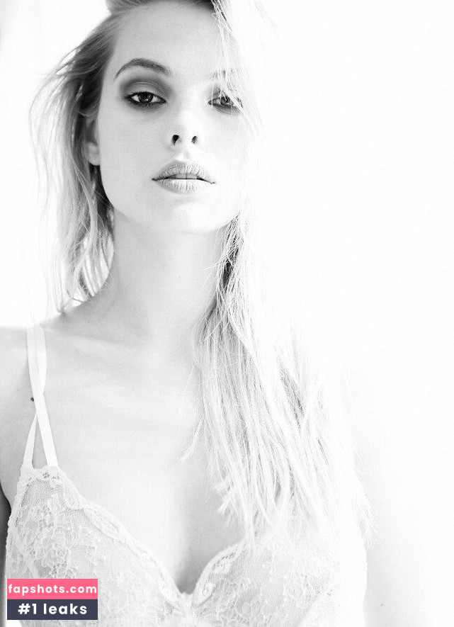 Dioni Tabbers gallery photo #155