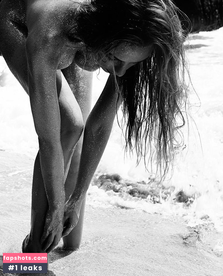 Dioni Tabbers gallery photo #27