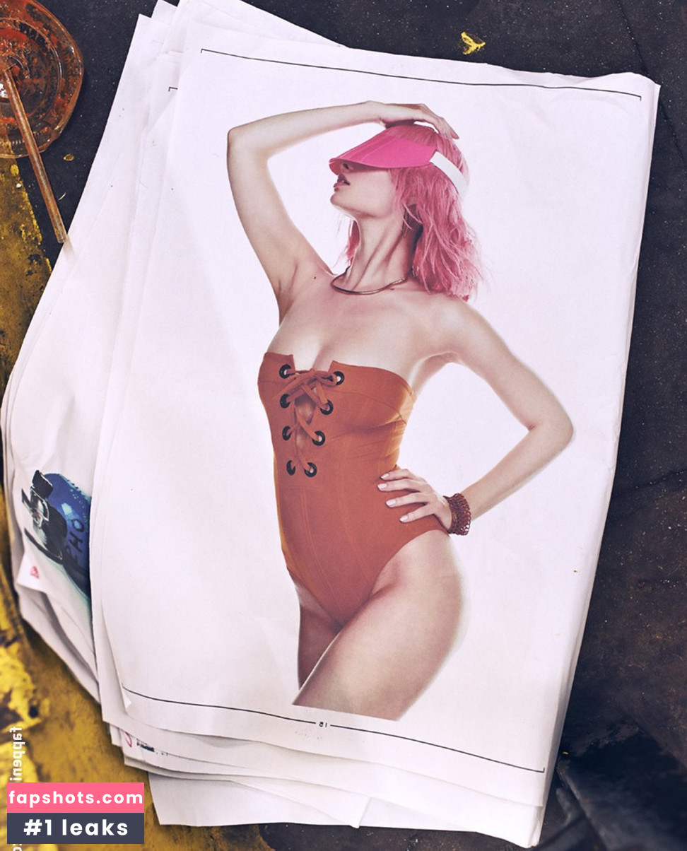 Dioni Tabbers gallery photo #38