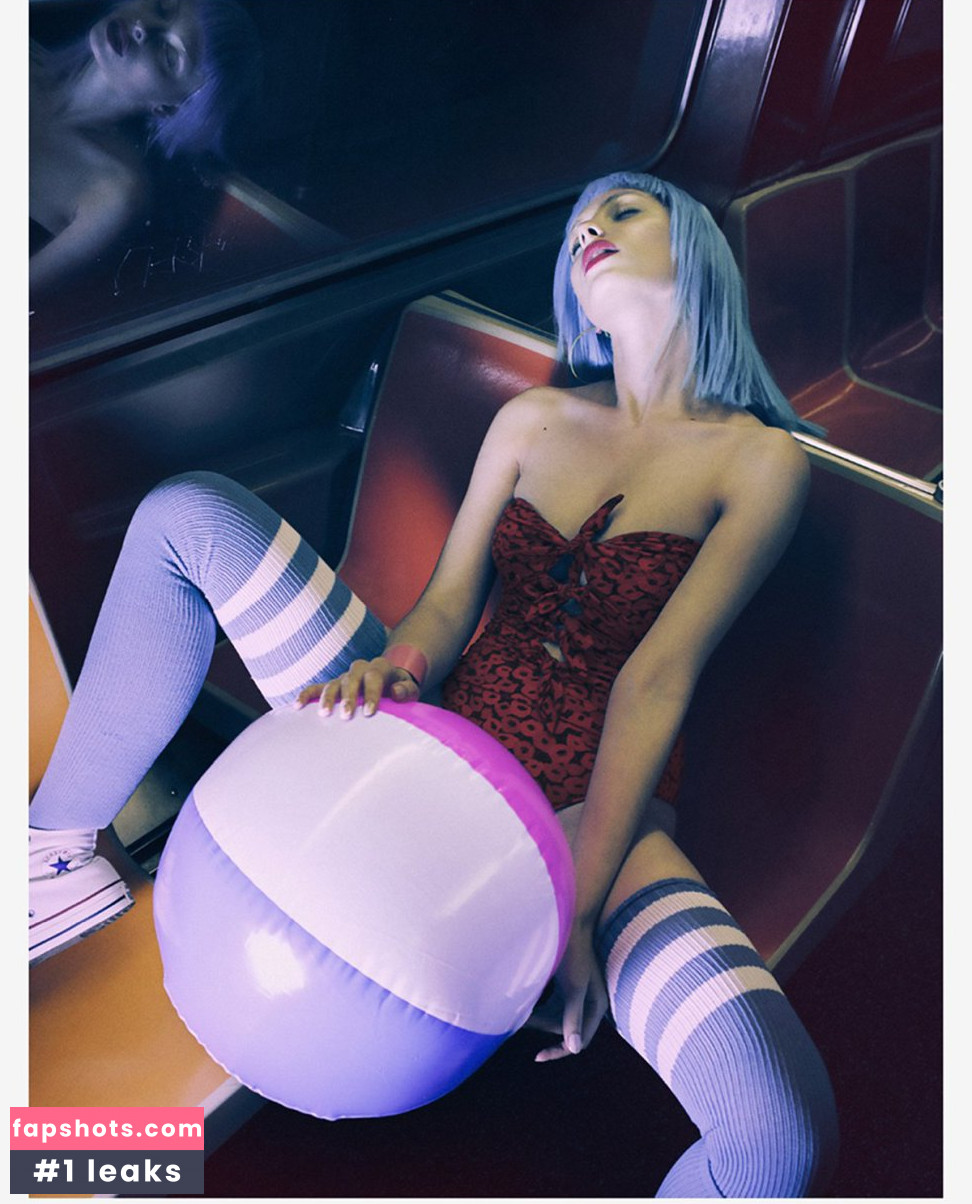 Dioni Tabbers gallery photo #39