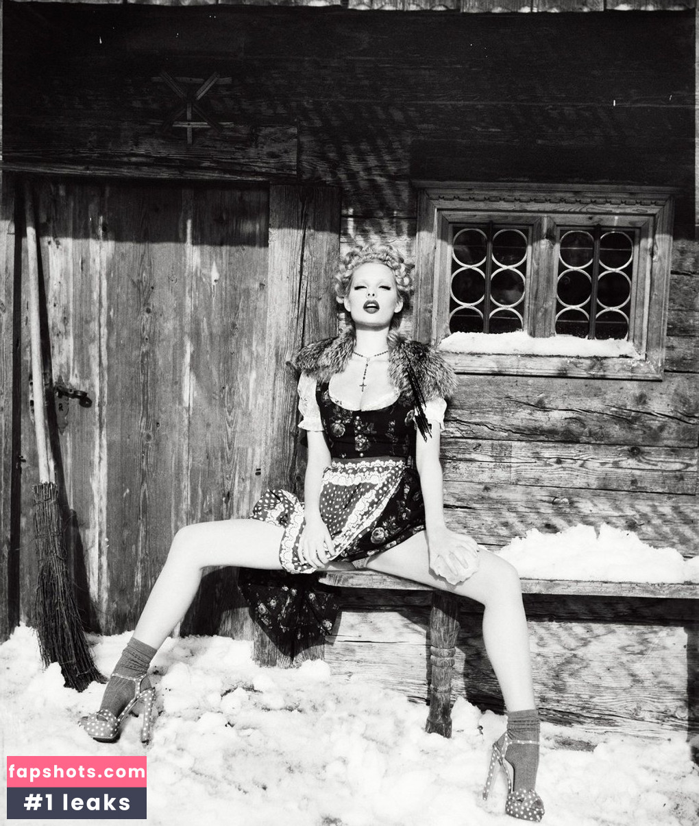 Dioni Tabbers gallery photo #81