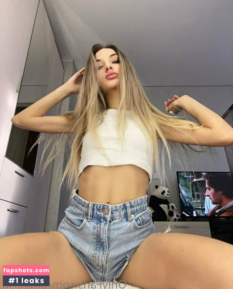 Dirtyelsa Nude Leaks OnlyFans Photos #25 - LeakJerk