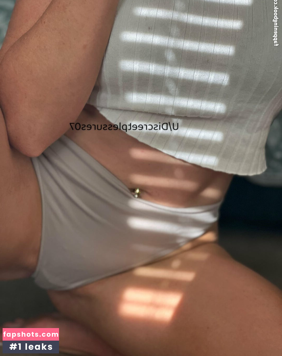 Discreet_pleasures gallery photo #18