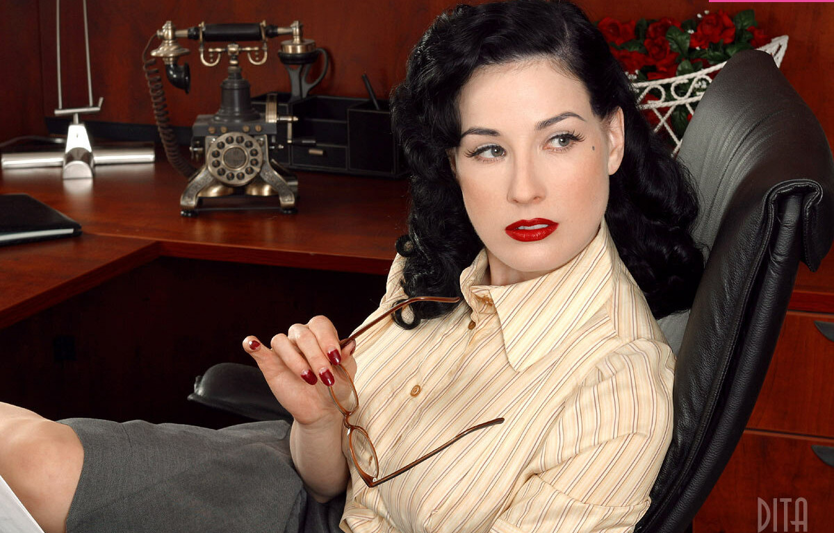 dita-von-teese gallery photo #1001
