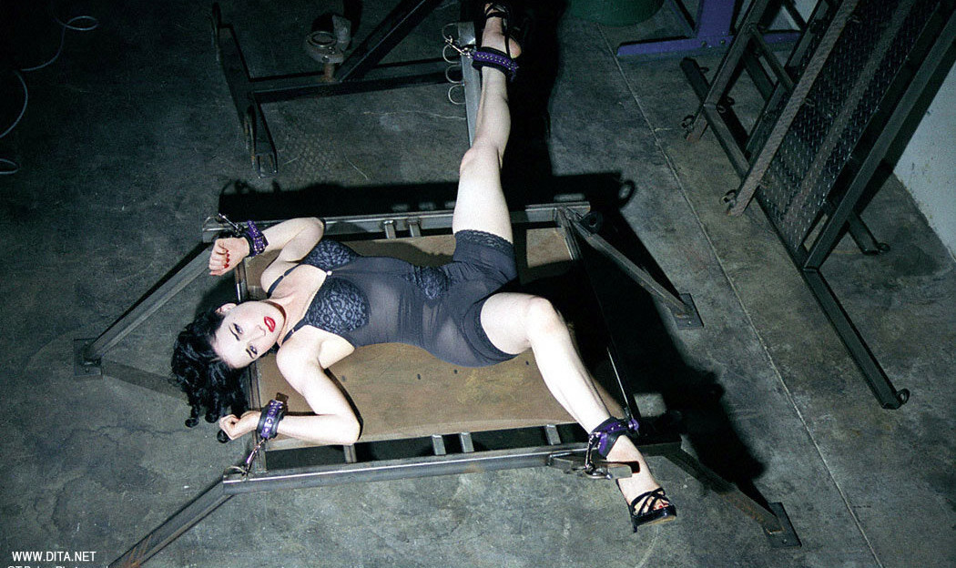 dita-von-teese gallery photo #1492