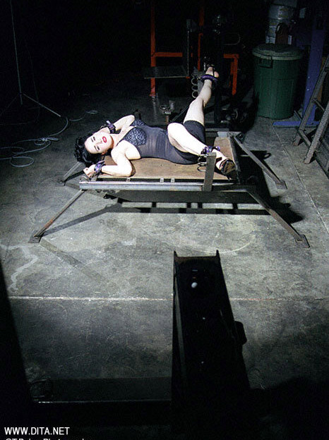 dita-von-teese gallery photo #1495