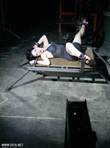 dita-von-teese gallery photo #1496