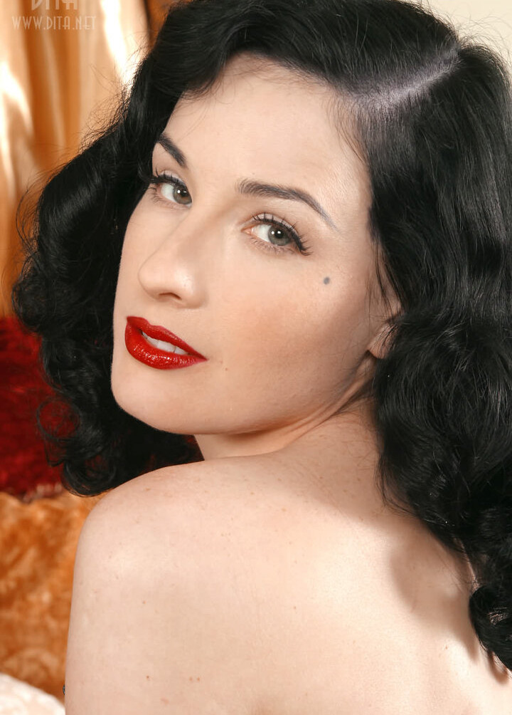 dita-von-teese gallery photo #1984