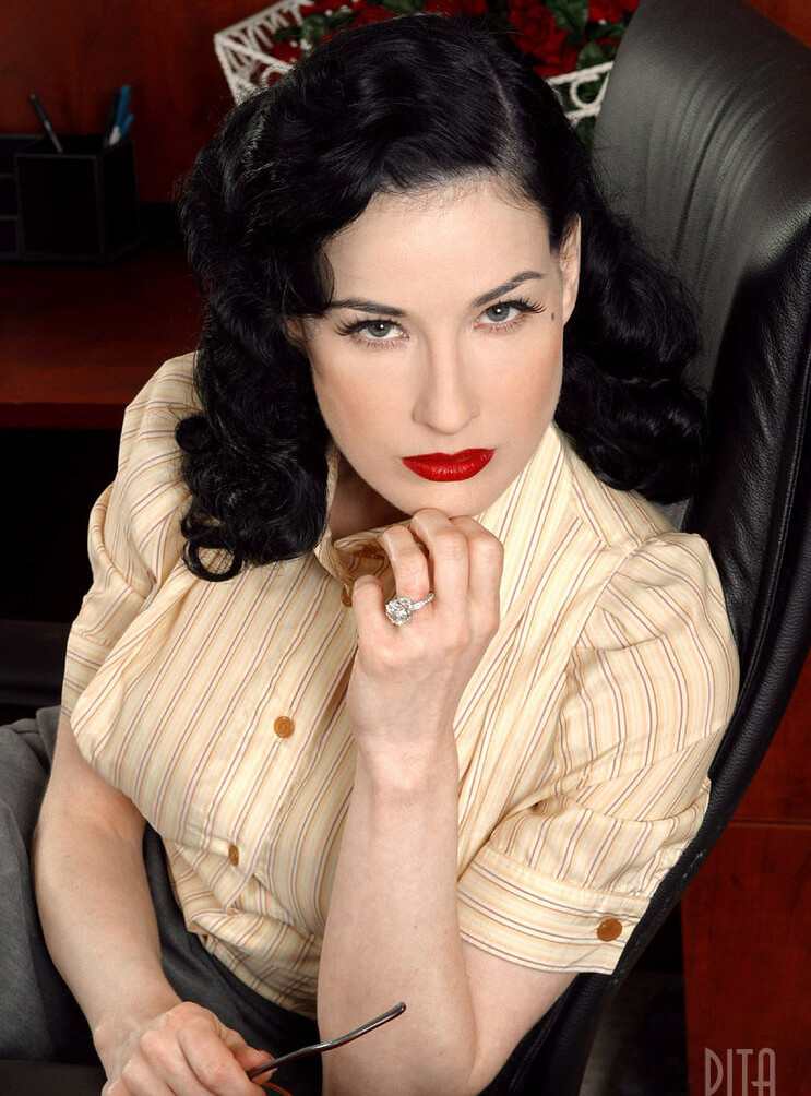 dita-von-teese gallery photo #997