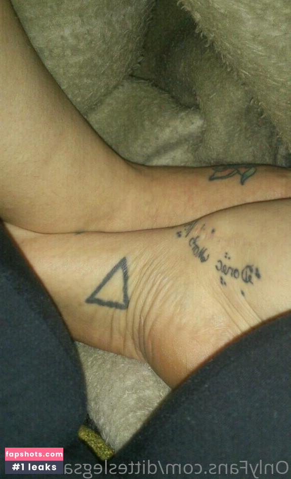 ditteslegsandfeet gallery photo #11
