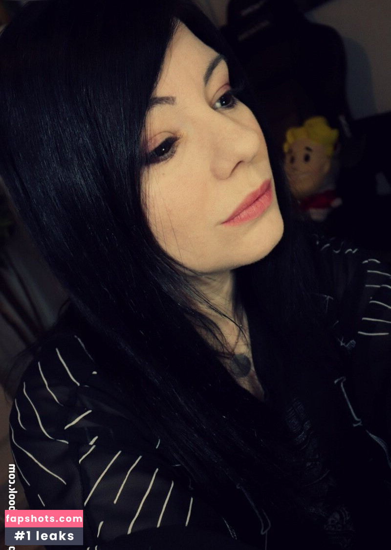 Divi Nacktheit OnlyFans Fotos #6 - Fapshots