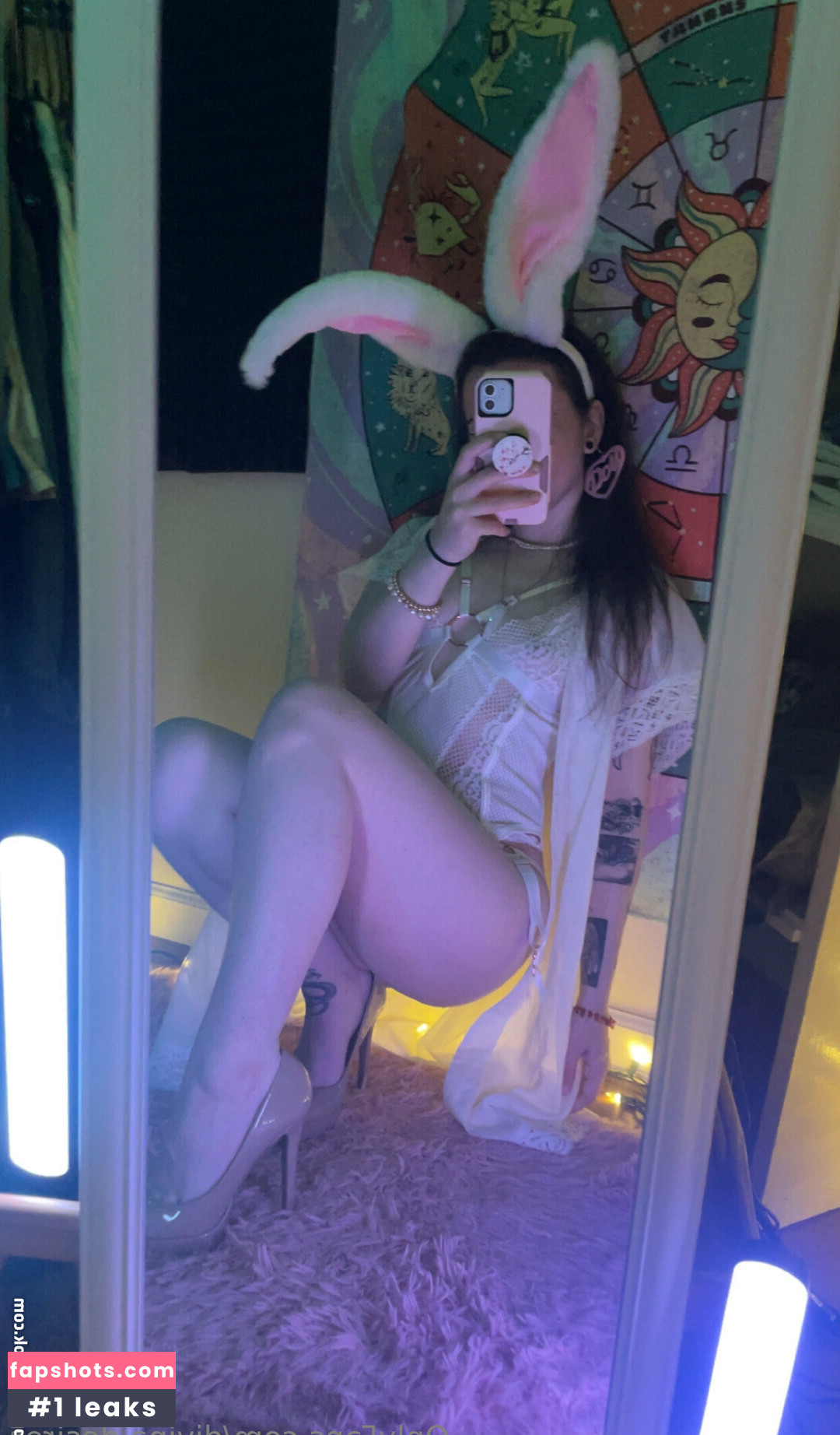 divina.desires gallery photo #2