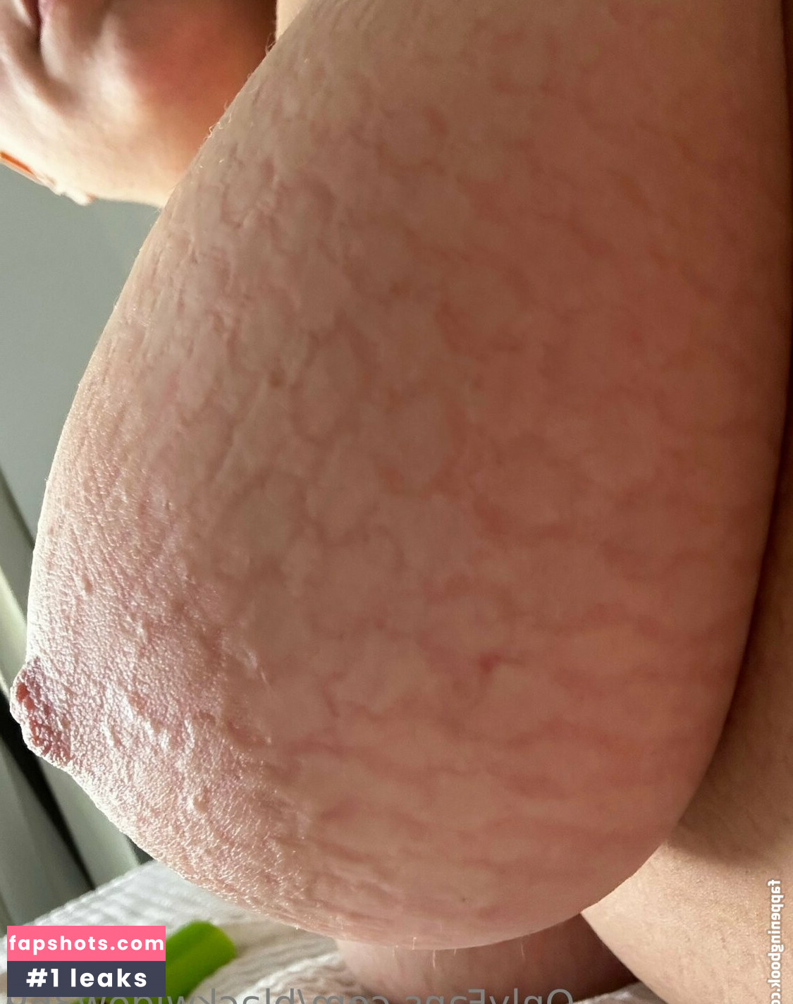 divinenataliewhite gallery photo #5