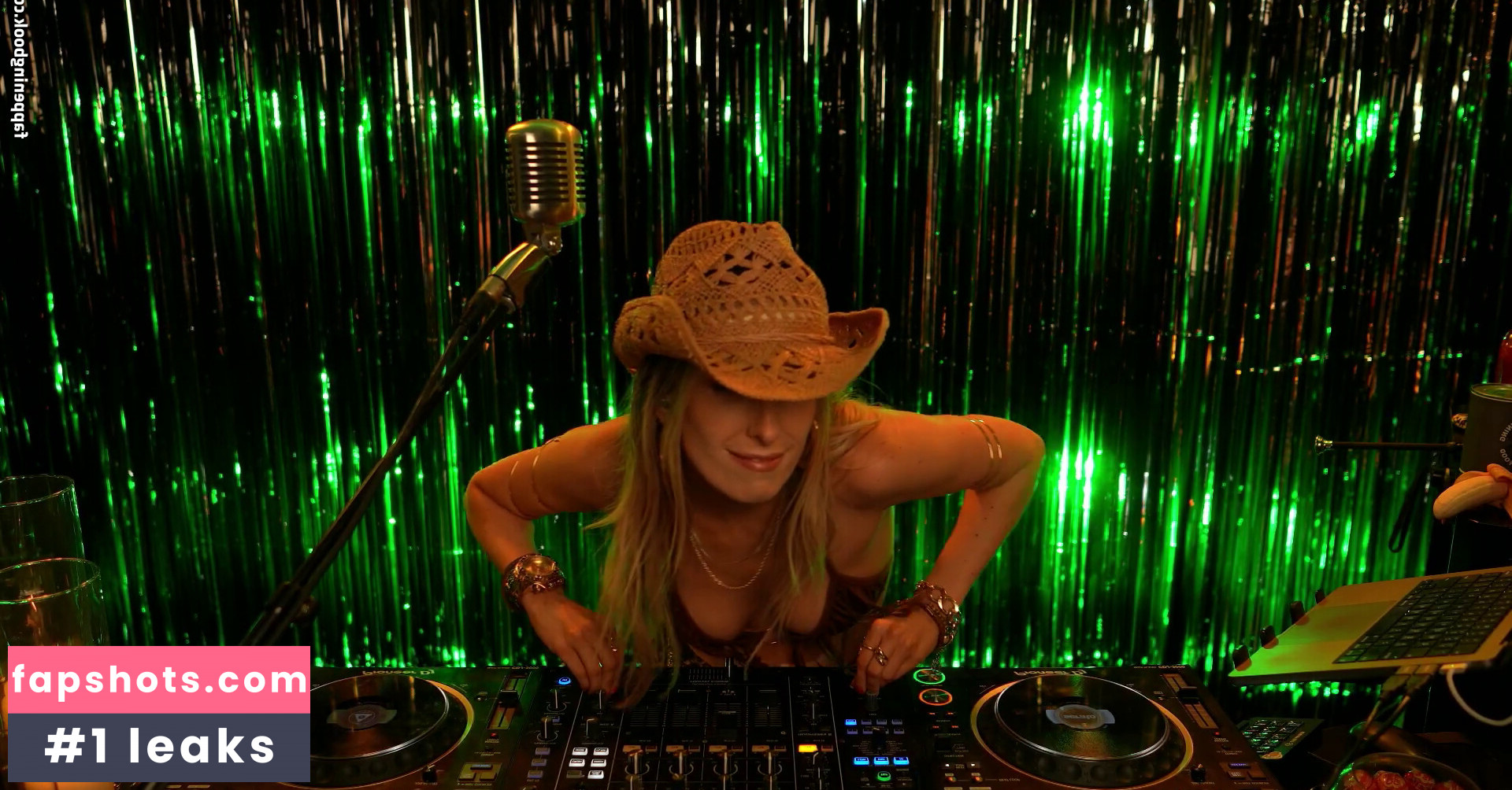 DJMissShelton gallery photo #44