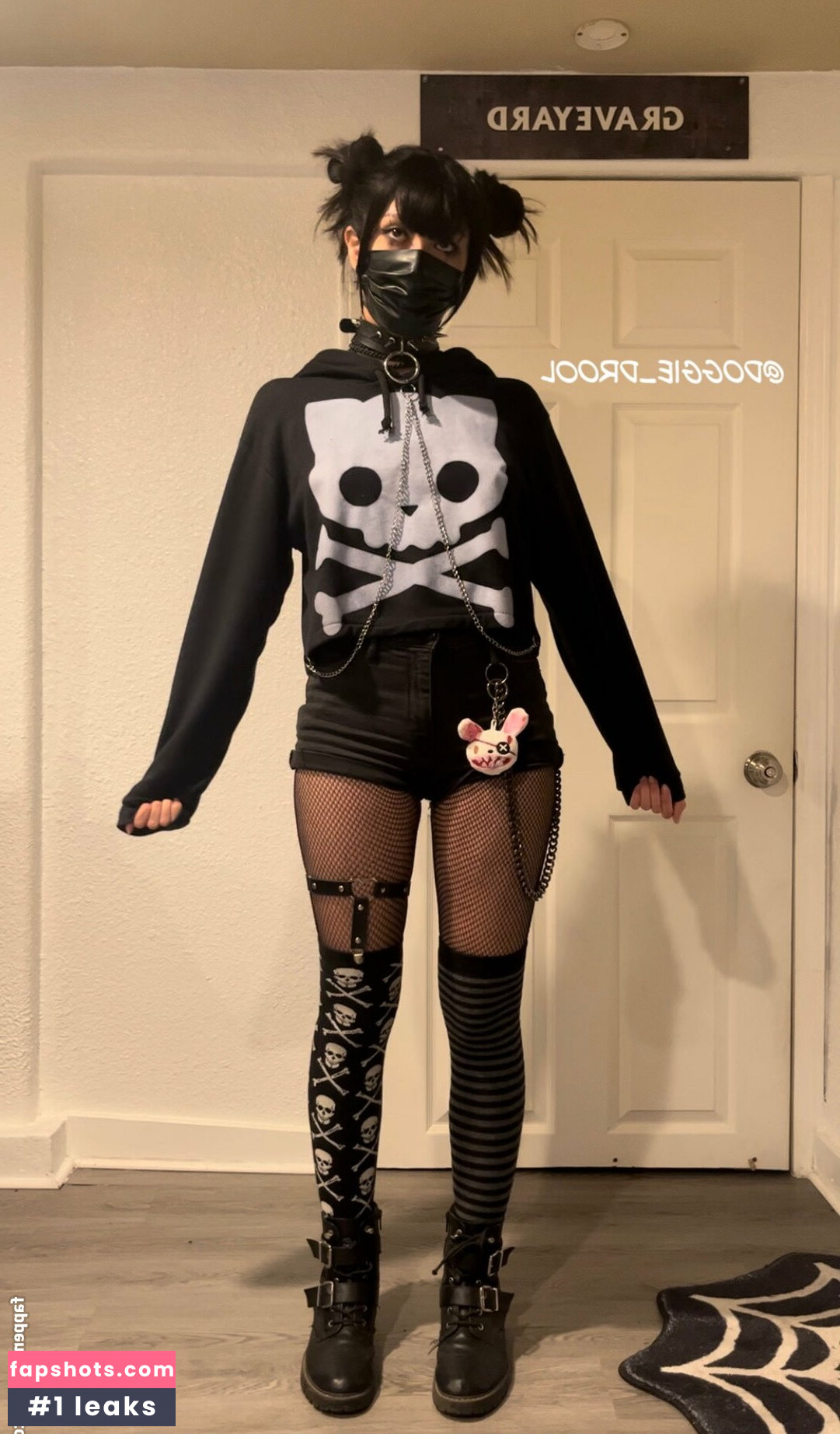 Doggie_Drool gallery photo #3