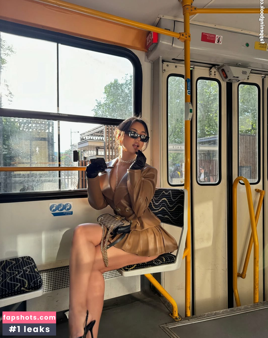 Doina Barbaneagra gallery photo #45