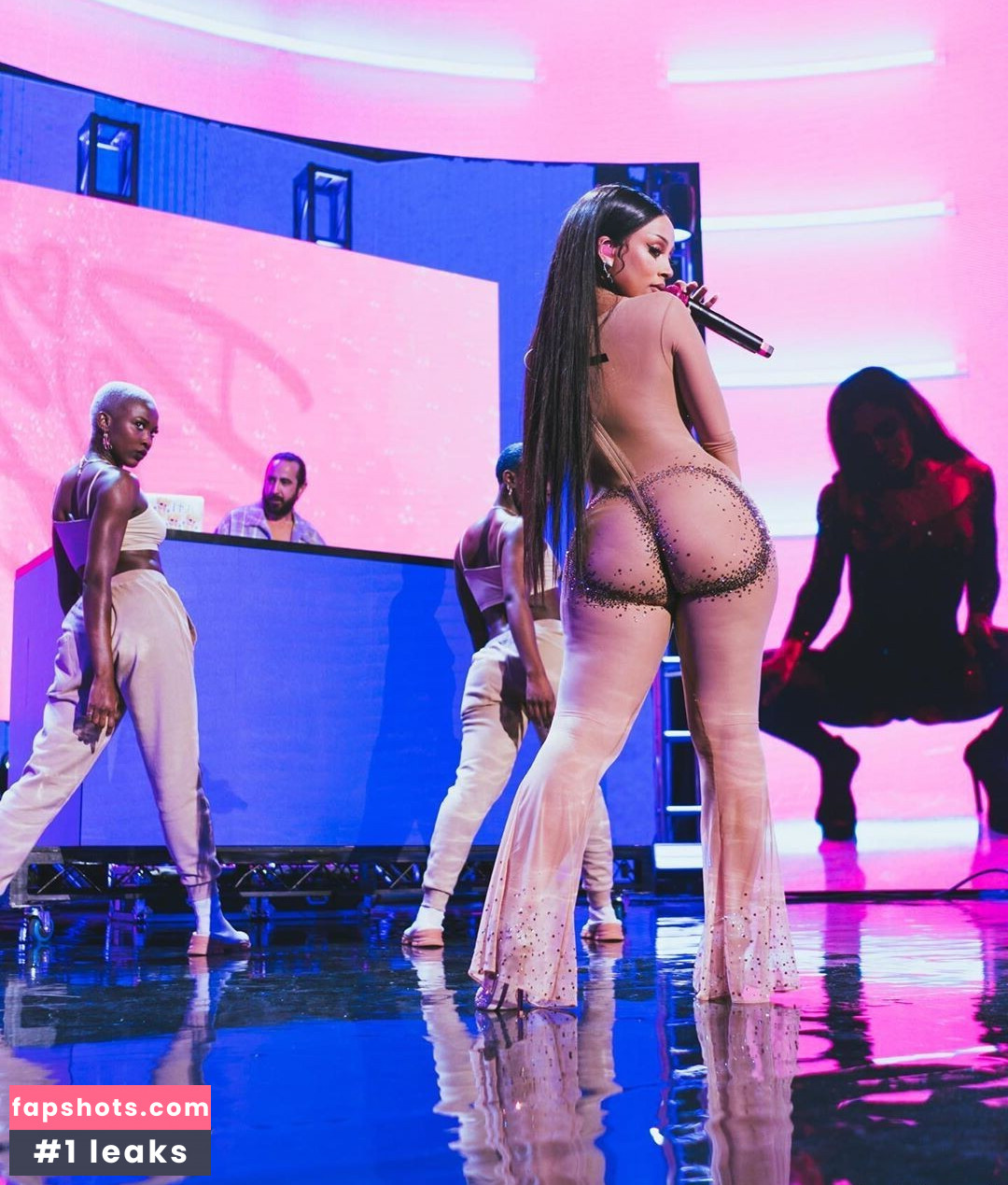 Doja Cat gallery photo #487